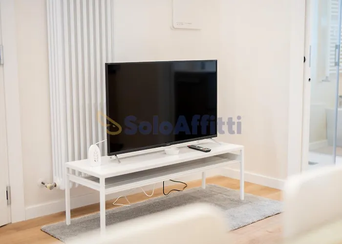 Nirvana's 1 Near Venice