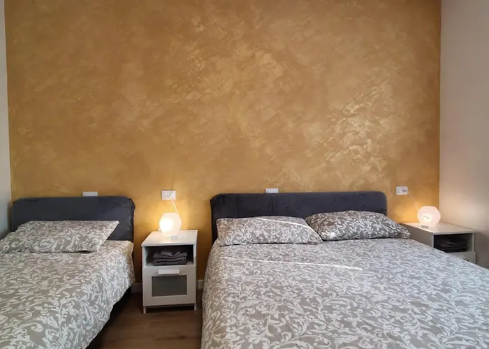 Nirvana's 1 Near Venice