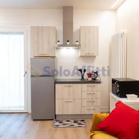 Nirvana's 1 Near Venice شقة *